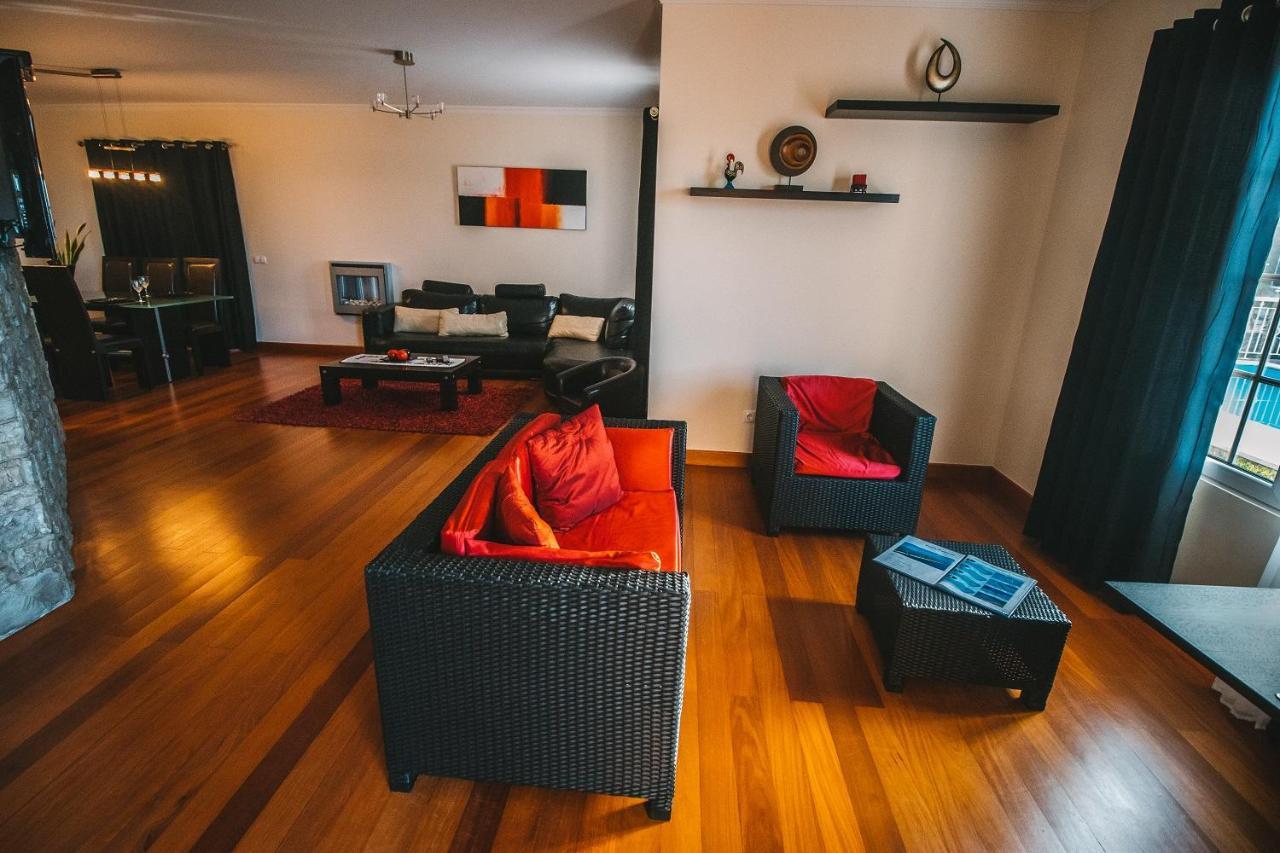 Quinze - Luxurious 3 Bedroom With Private Pool And Games & Amazing Views * Ponta Delgada - Madeira